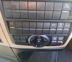 man tgx 26.460 tractor unit 6x2 auto 2018 250501
