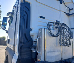 man tgx 26.470 tractor unit 6x2 auto 2020 260302