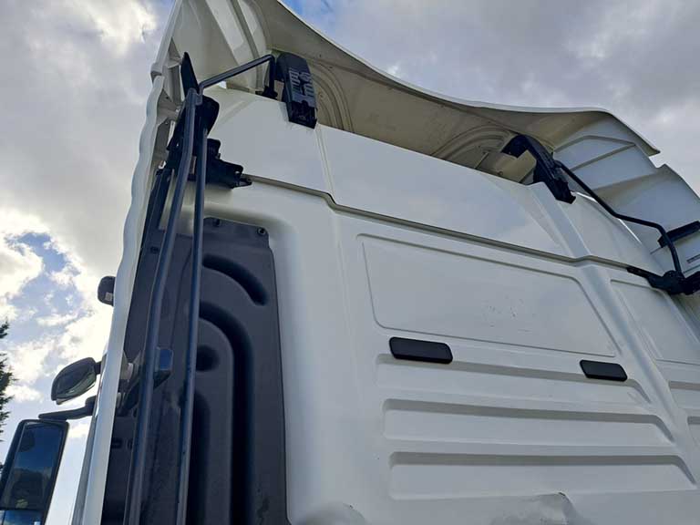 man tgx tractor unit 6x2 auto 2020 260306