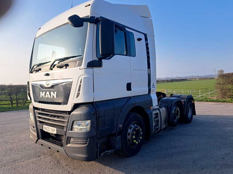 man tgx 26.470 tractor unit 6x2 auto 2020 260307