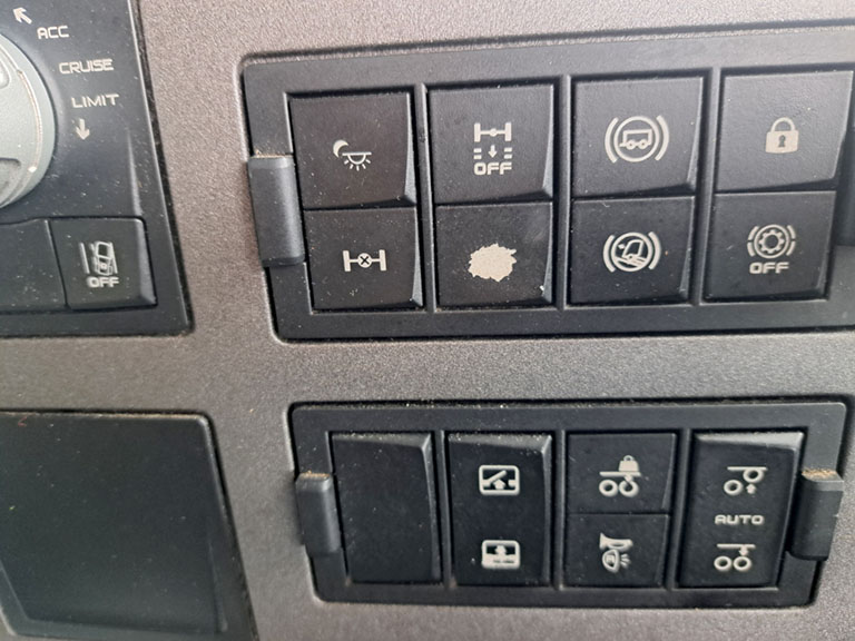 renault t range tractor unit 6x2 auto 2019 260208