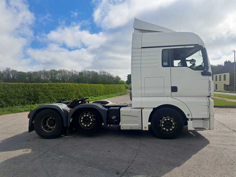 man tgx 26.500 tractor unit 6x2 auto 2019 260401