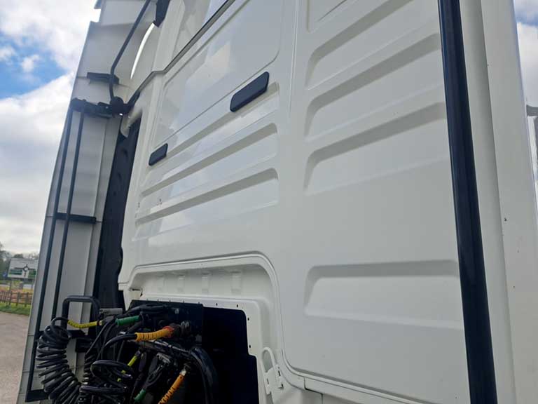man tgx 26.500 tractor unit 6x2 auto 2019 260401