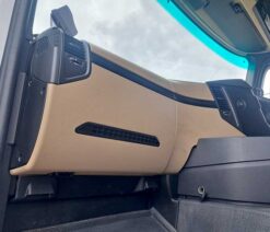mercedes actros tractor unit 6x2 auto 2021 260501