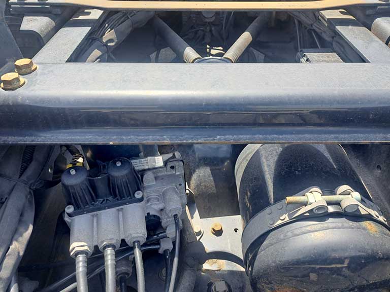 man tgx 26.470 tractor unit 6x2 auto 2020 260603