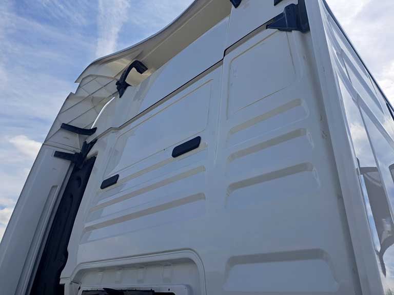 man tgx 26.470 tractor unit 6x2 auto 2020 260603