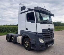 mercedes actros 2545 big space tractor unit 6x2 auto 2021 260602