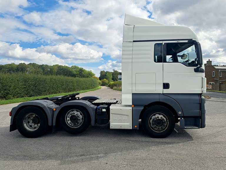 man tgx 26.470 tractor unit 6x2 auto 2020 260902