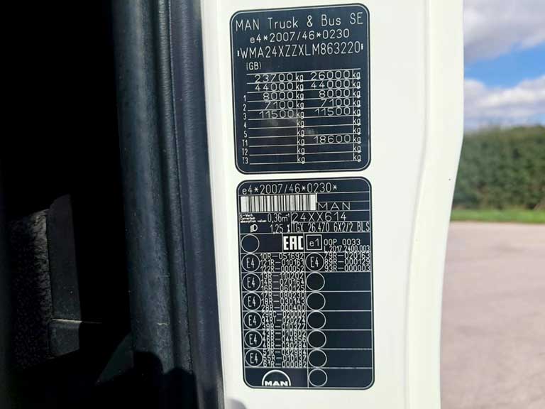 man tgx 26.470 tractor unit 6x2 auto 2020 260902