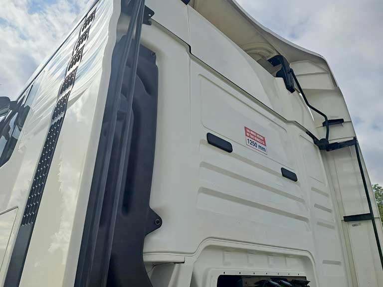 man tgx 26.470 tractor unit 6x2 auto 2020 260902